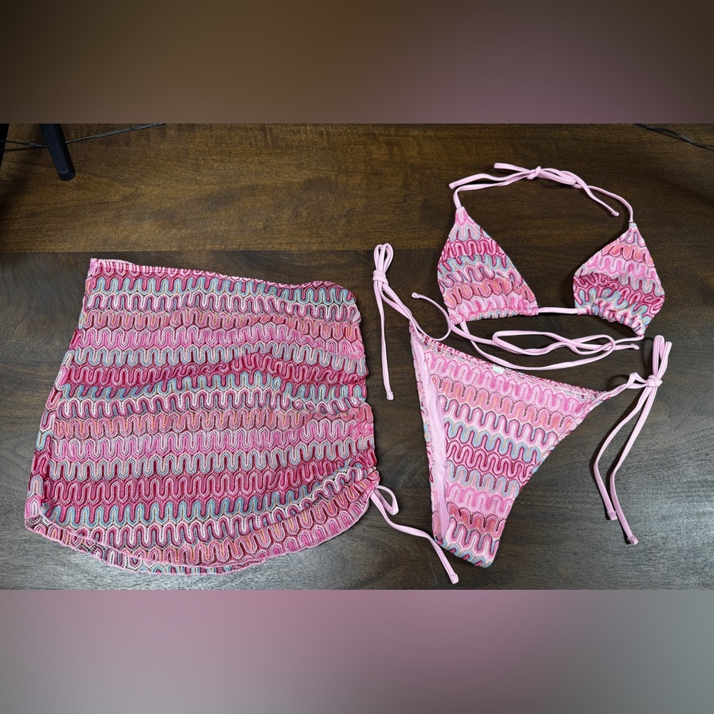Pink Wavy Print Triangle Bikini with Matching Skirt-Unbranded